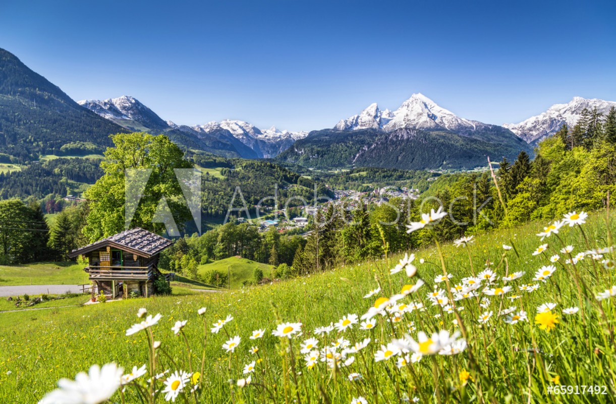 Scenic landscape in Bavarian Alps Berchtesgaden Germany valmistajalta  Valokuvatapetit | Kotitapetti