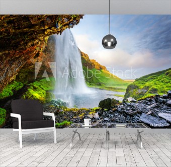 Picture of Seljalandfoss