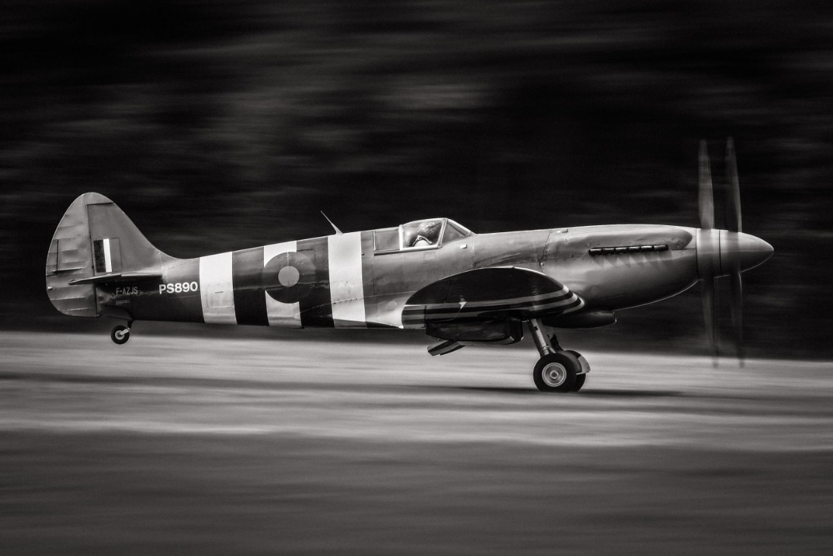Bild på Spitfire MK XIX