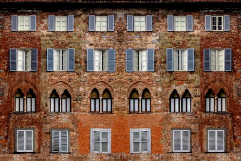 Afbeeldingen van Old house facade