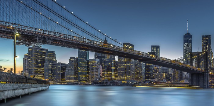 Bild på New York - Blue Hour over Manhattan