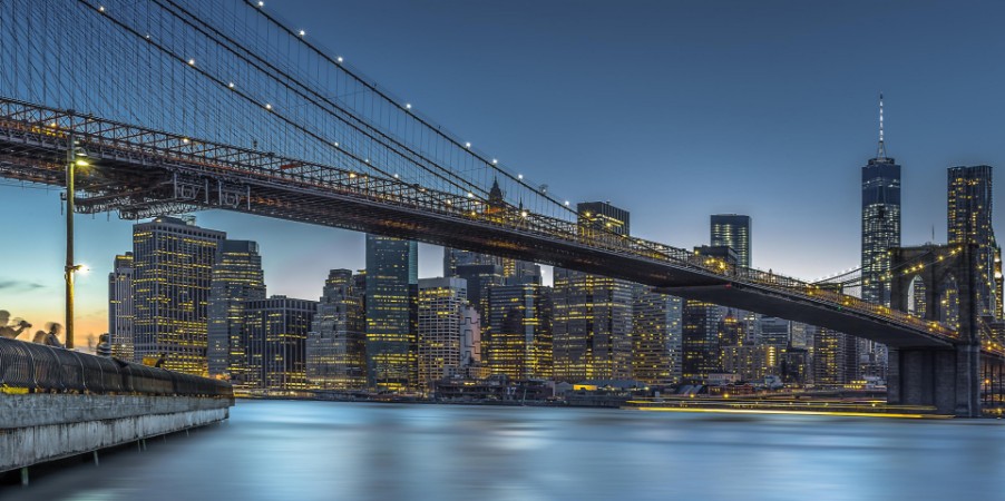 Afbeeldingen van New York - Blue Hour over Manhattan