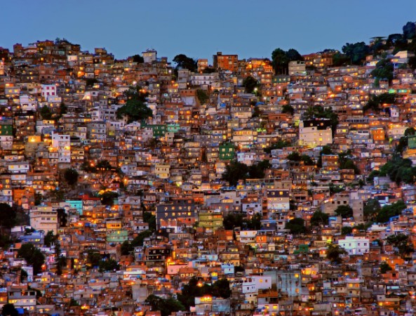 Afbeeldingen van Nightfall in the Favela da Rocinha