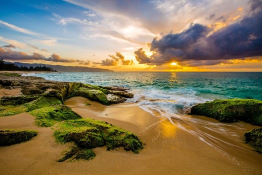 Picture of Beautiful Hawaiian Sunset on the North Shore of Oahu
