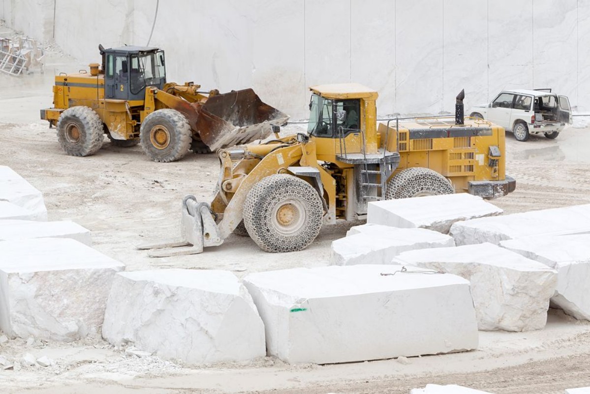 Image de Loaders in Marble Quarry
