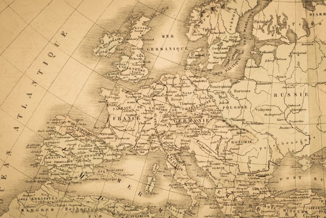 Antique map of Europe photowallpaper Scandiwall