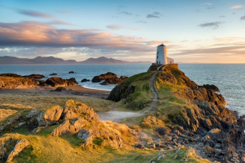 Picture of Ynys Llanddwyn in Anglesey