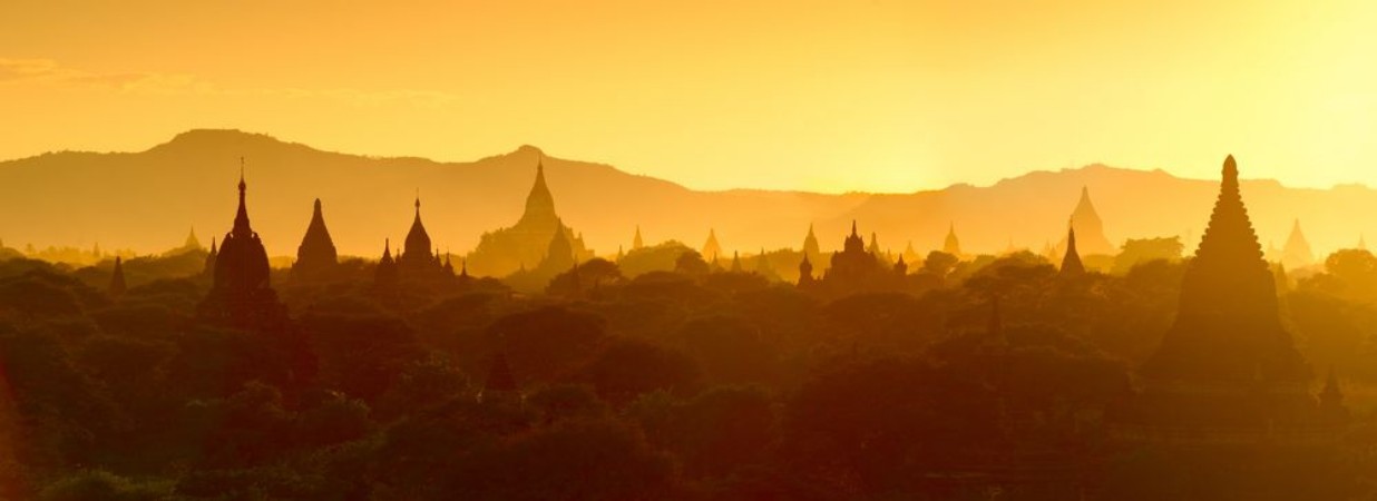 Temples in Bagan photowallpaper Scandiwall