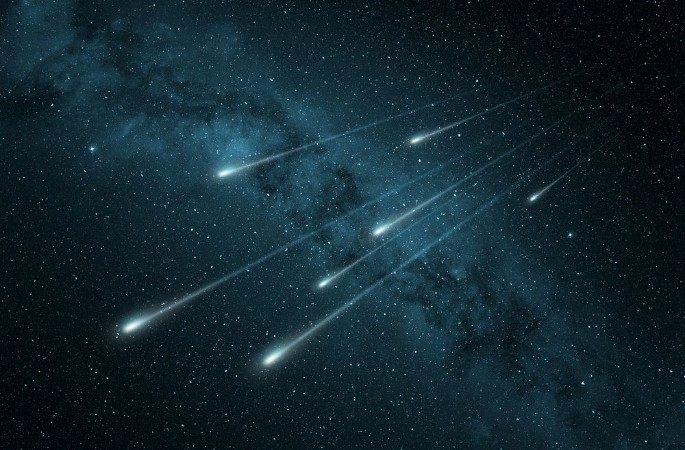 Image de Meteor Shower in the Starry Night Sky