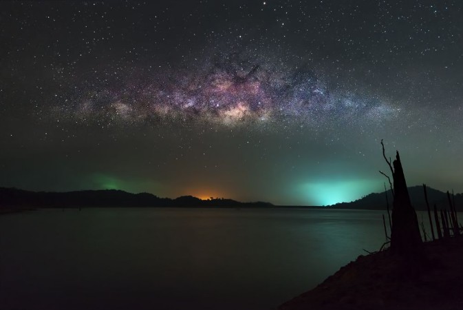 Afbeeldingen van Milky Way over Lake