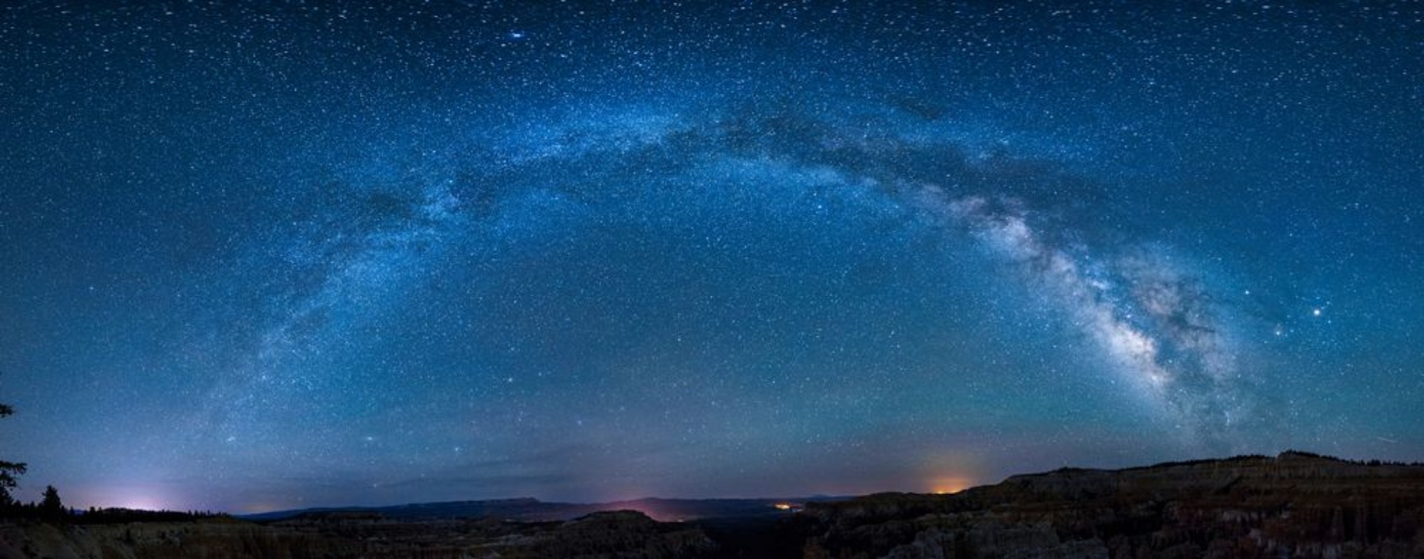 Afbeeldingen van Panoramic Milky Way over Bryce canyon