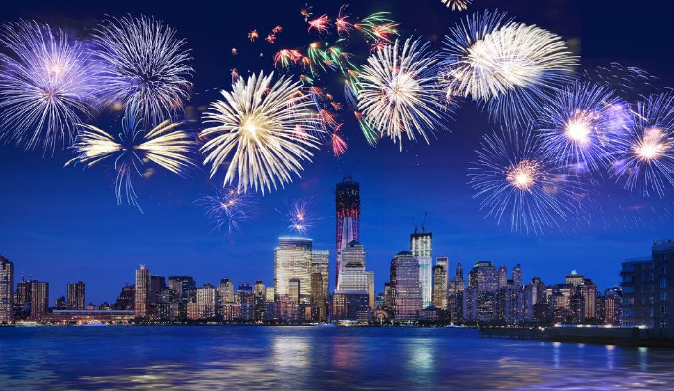 Image de New York Skyline at Night with Fireworks