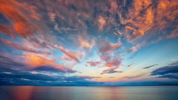 Bild på Sunset at Lake Superior