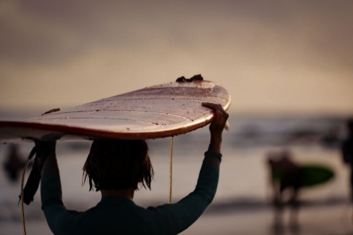 Afbeeldingen van Surfer on the Beach