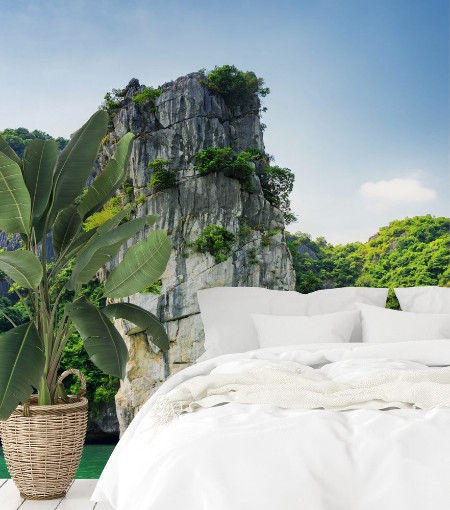 Image de Scenic rock pillar and azure water in the Ha Long Bay Vietnam