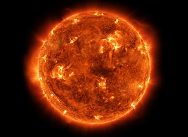 Afbeeldingen van Powerful Sun in space