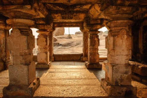 Afbeeldingen van Beautiful architecture of ancient ruines of temple in Hampi