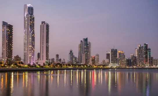 Afbeeldingen van Panama City city center skyline and Bay of Panama Panama Central America