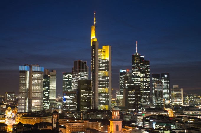 Afbeeldingen van Skyline von Frankfurt am Abend