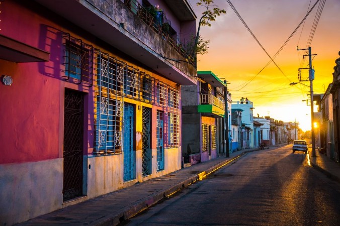 Picture of CAMAGUEY KUBA - Strasse in der historischen Altstadt bei Sonnenuntergang