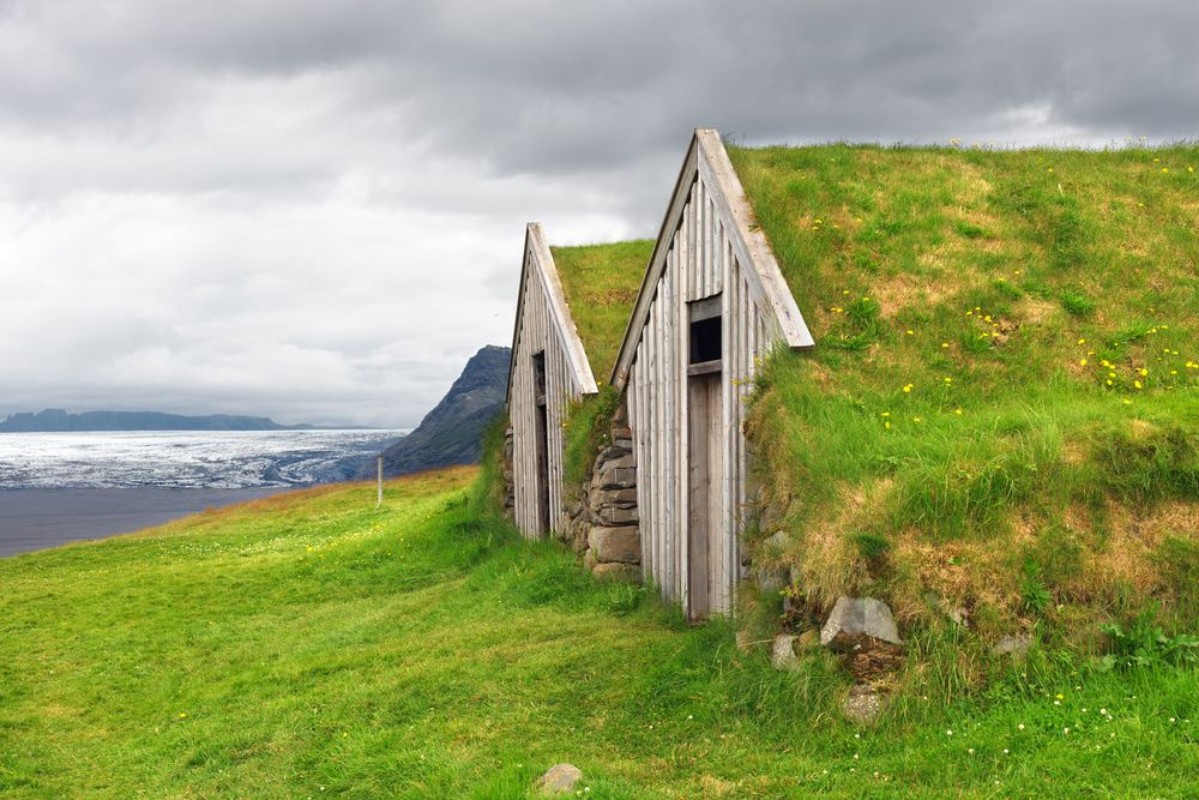 Bild på Old traditional Icelandic farm