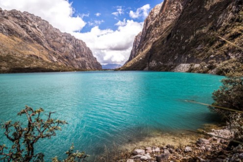 Image de Huaraz Peru - June 13th 2013 - The beautiful scenario of the Huaraz National Park in Peru
