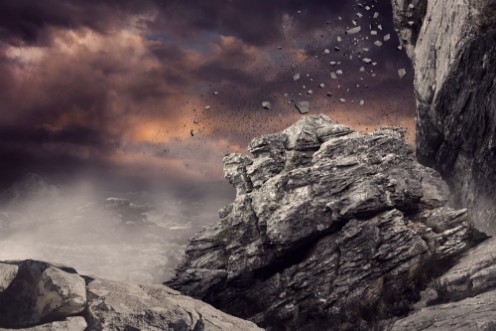 Image de Rock crashing down from cliff
