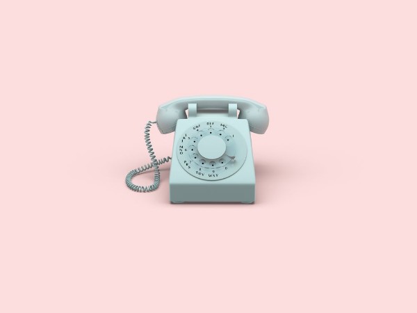 Bild på Phone vintage on pink background 3d rendering