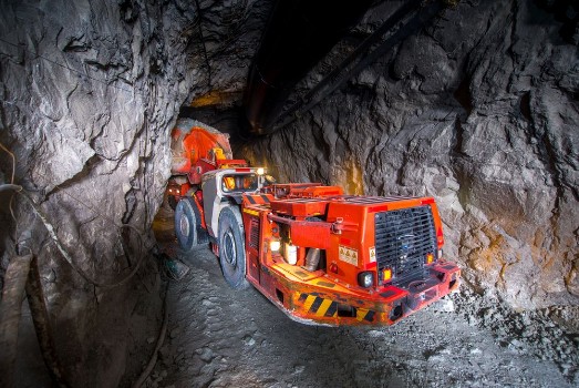 Picture of Loading truck with gold ore