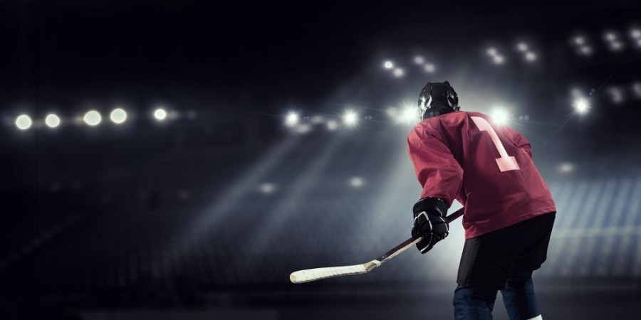 Bild på Woman play hockey   Mixed media