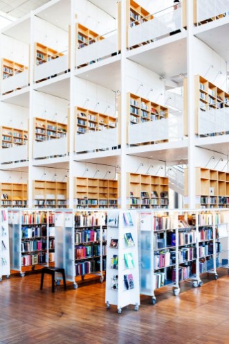 Image de Book shelves in library