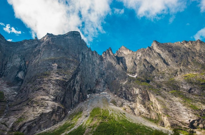 Picture of Troll Peaks Norway