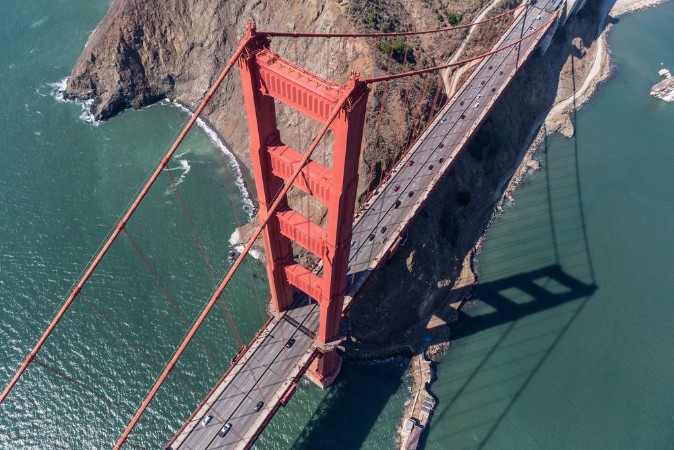 Bild på Golden Gate Bridge Tower and Marin Headlands Aerial