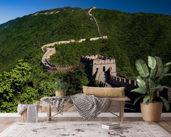 Bild på The Great Wall of China on the green mountain slopes China