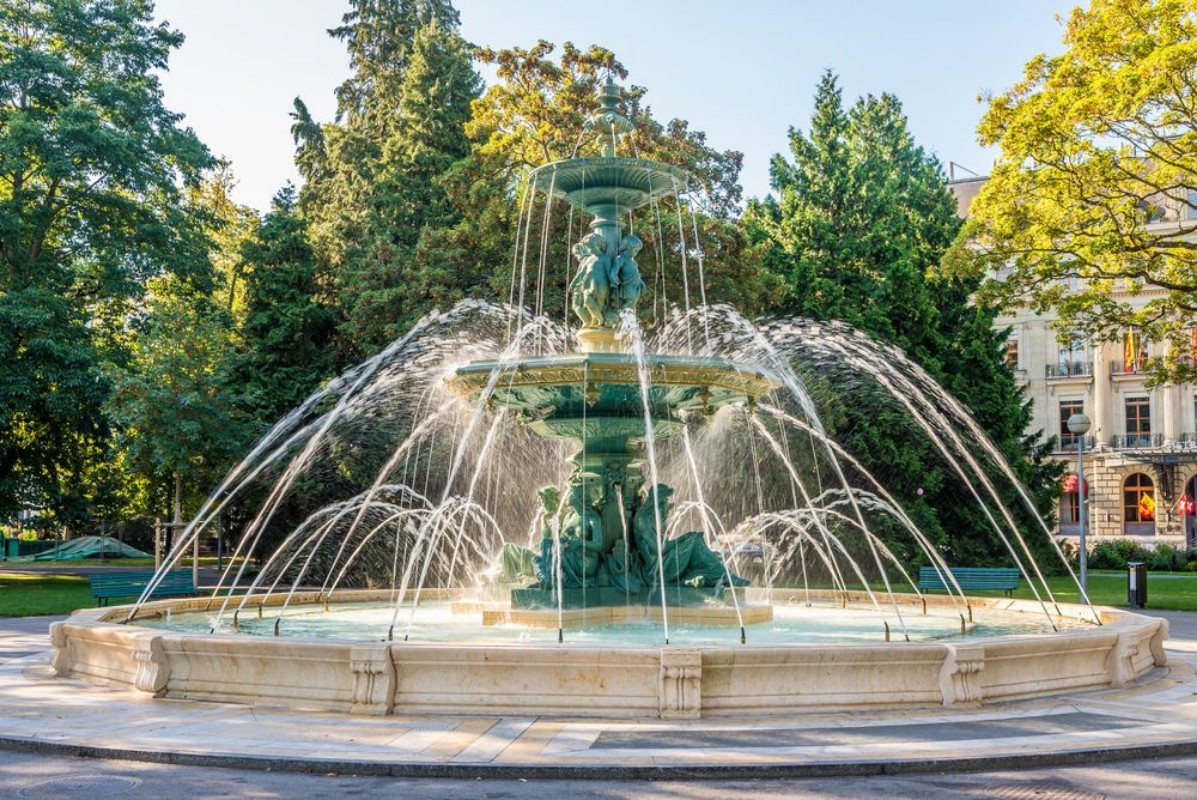 Picture of Fountain in England Garden Park of Geneva