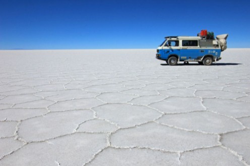 Afbeeldingen van Van on Salar de Uyuni salt lake is largest salt flat in the world altiplano Bolivia South America