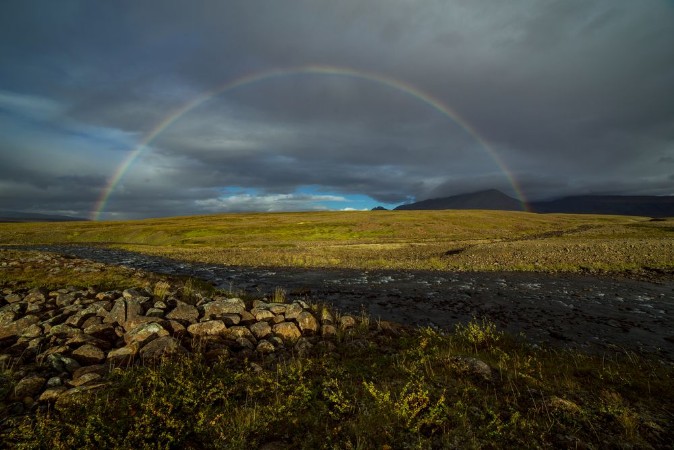 Bild på Rainbow over the mountain tundra Polar Urals Russia