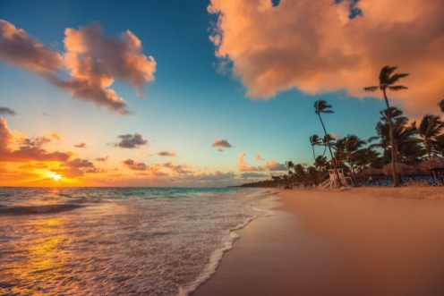 Image de Sunrise over the beach
