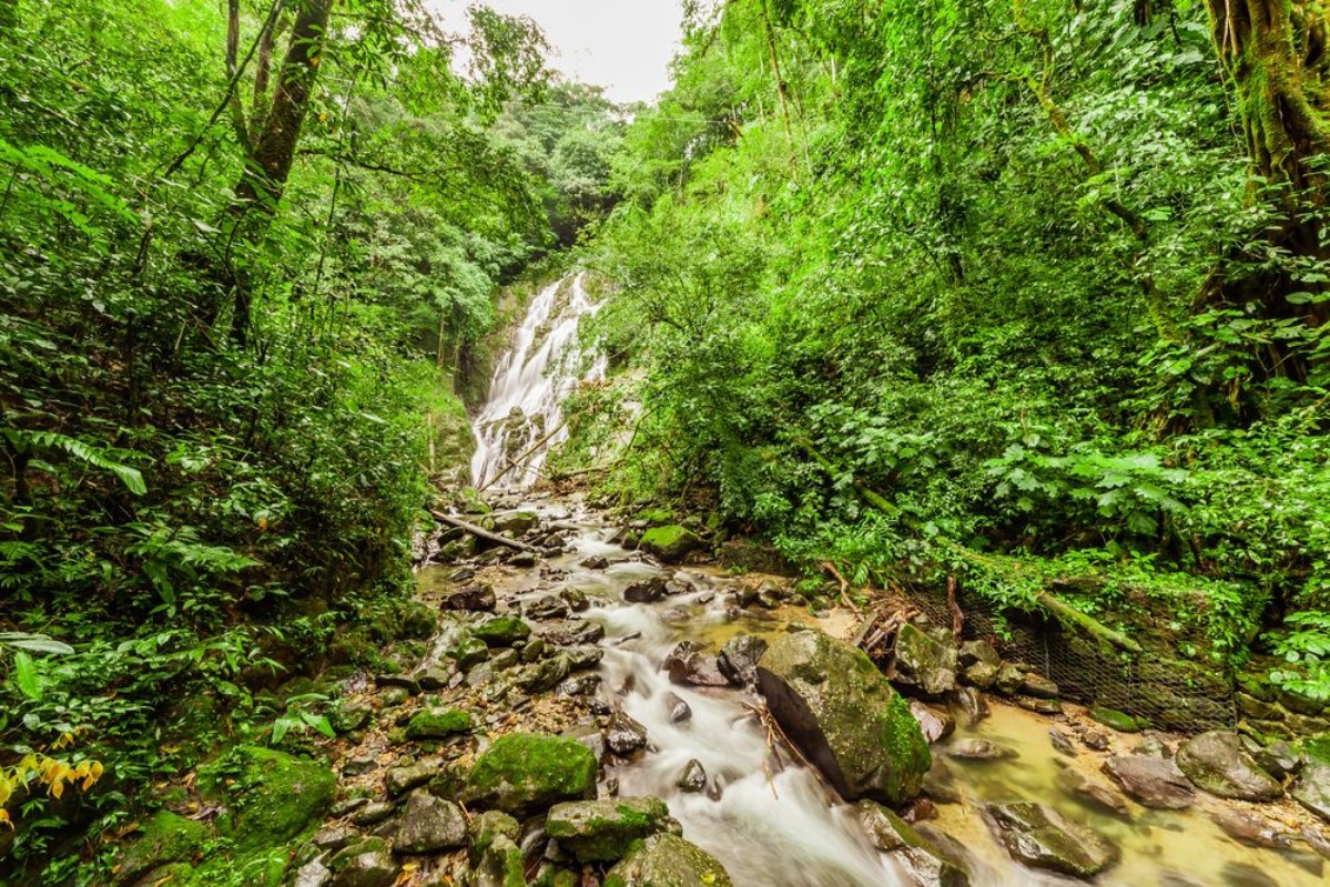 Afbeeldingen van Chorro el Macho a waterfall in El Valle de Anton Panama