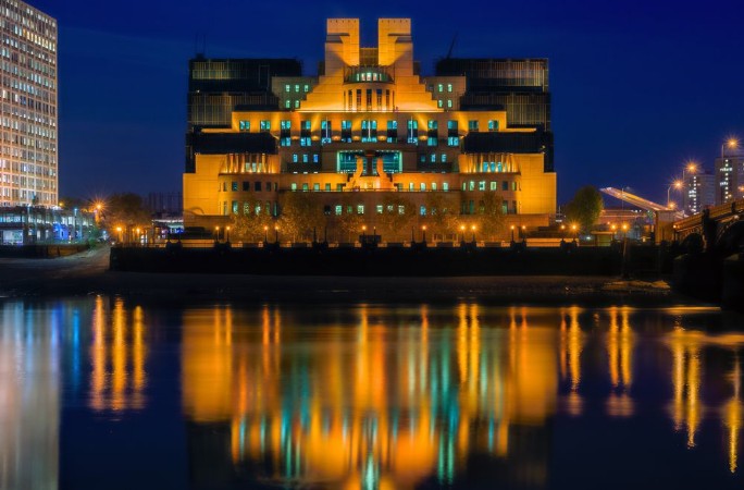 Picture of Exterior of Secret Intelligence Service SIS MI6 building in London