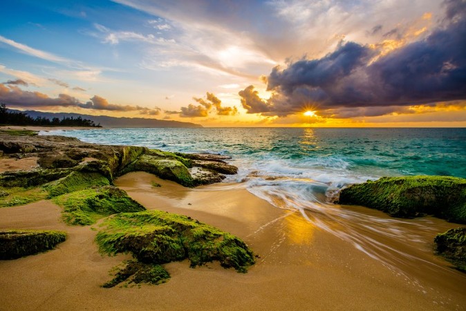 Bild på Beautiful Hawaiian Sunset on the North Shore of Oahu