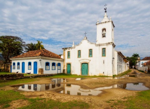 Bild på Brazil State of Rio de Janeiro Paraty View of the Nossa Senhora das Dores Church