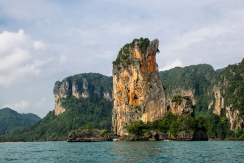 Bild på Felsenkste einer Insel in Krabi Thailand 