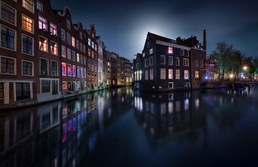 Afbeeldingen van Moonlight over Amsterdam - Netherlands