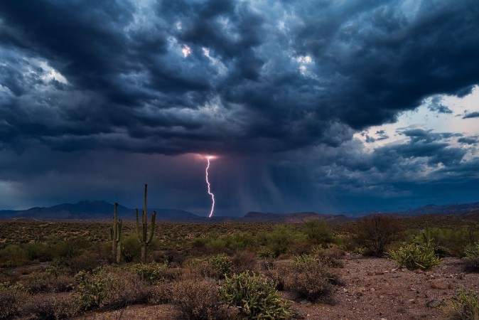 Image de Thunder storm with lightning