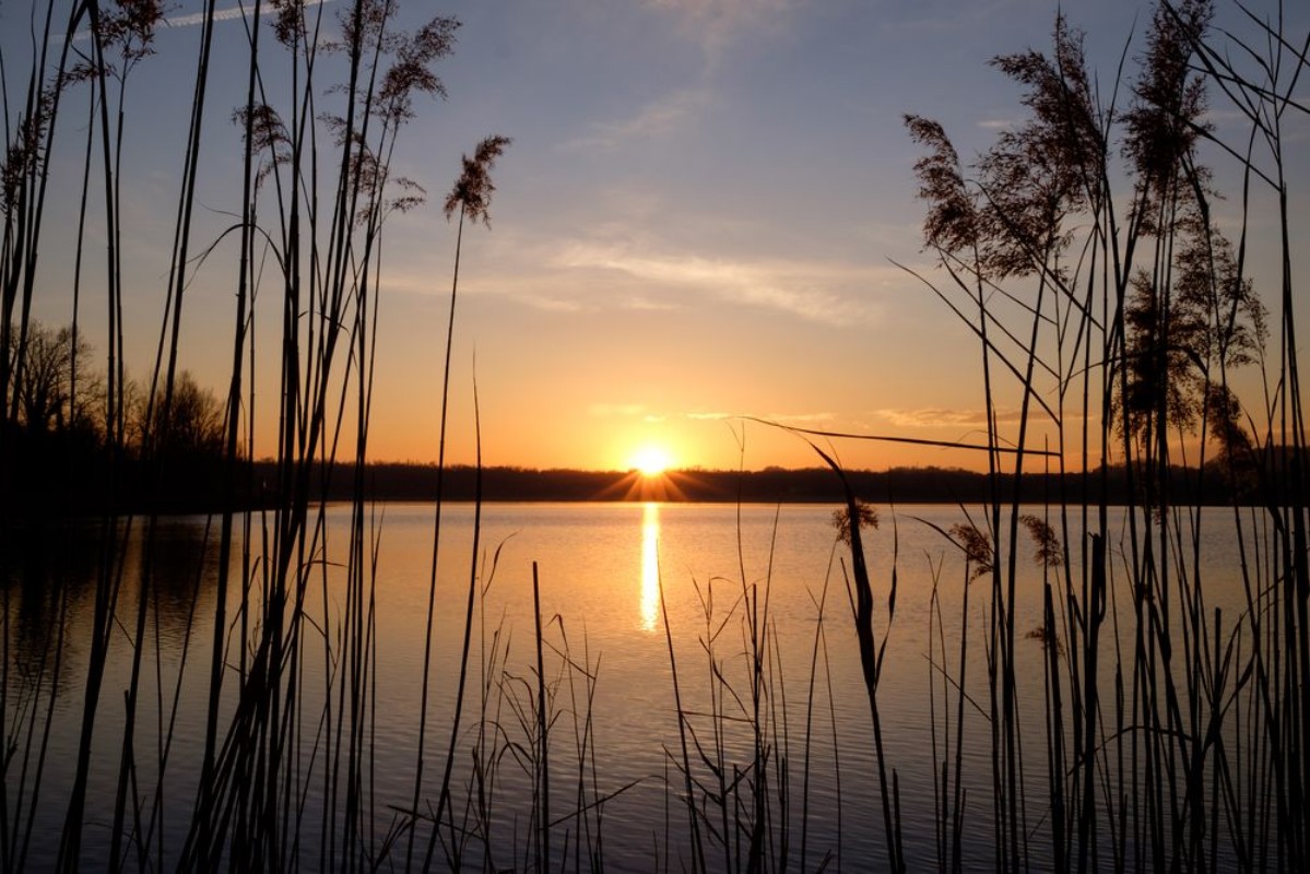 Image de Sunset at Annone Lake