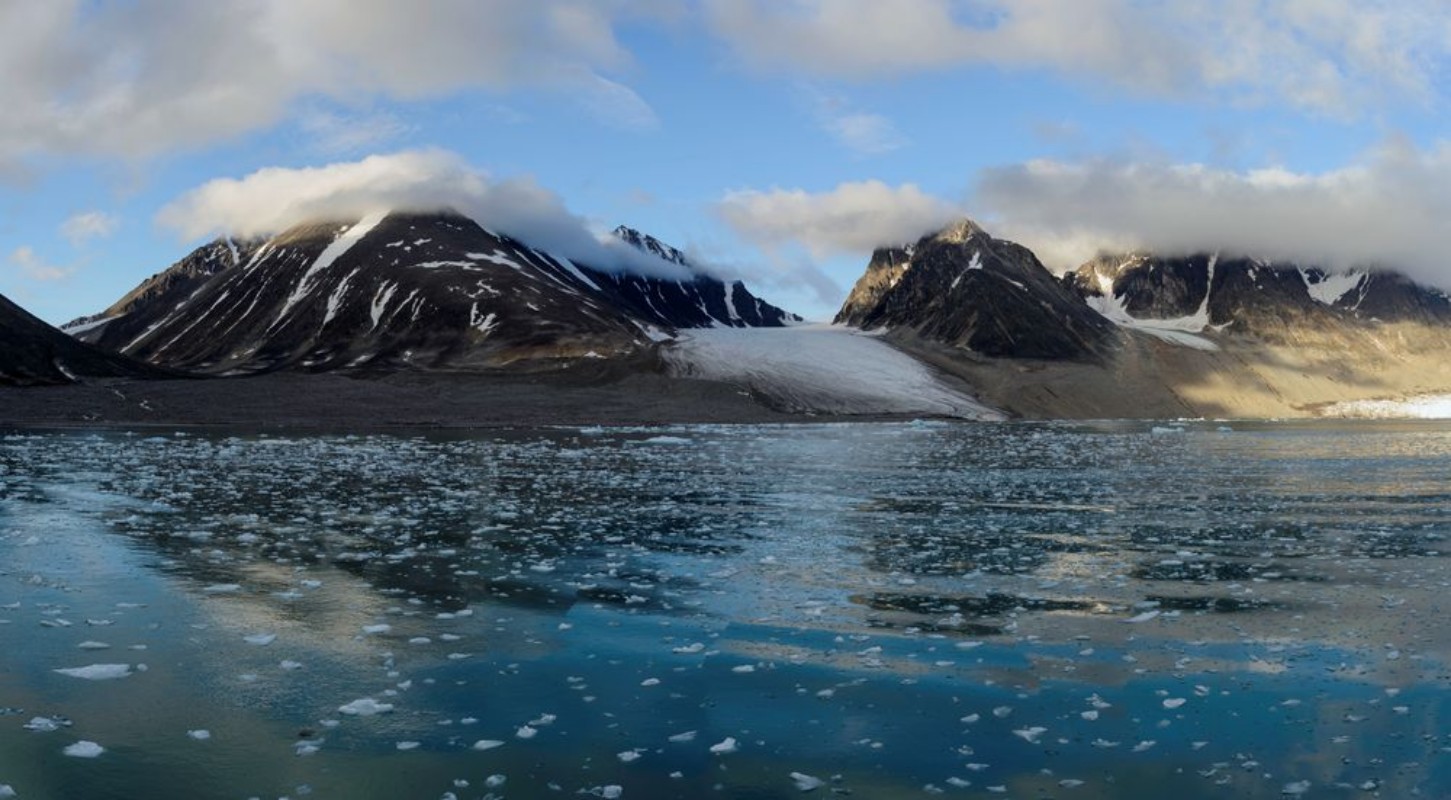 Afbeeldingen van Arctic landscape in Svalbard Spitsbergen