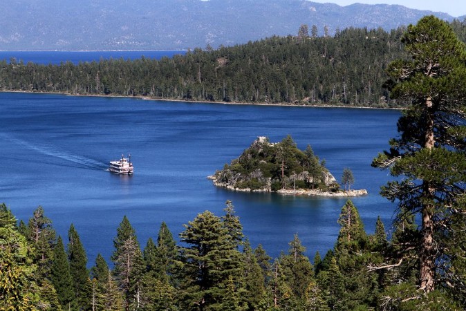 Afbeeldingen van Paddle Boat Emerald Bay Lake Tahoe California