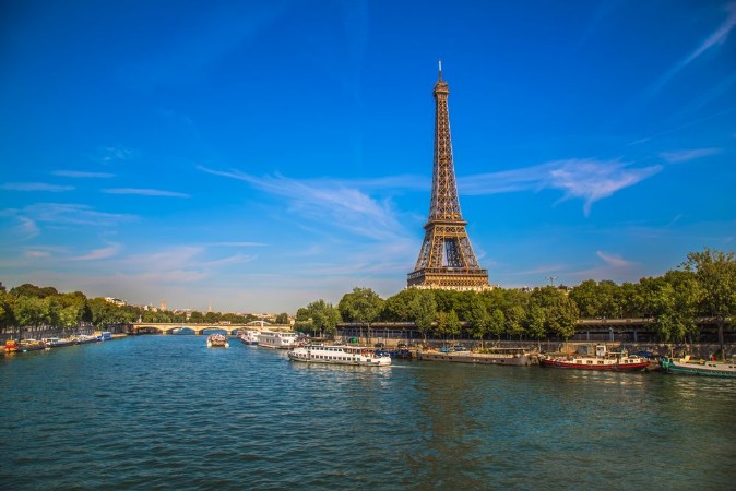 Picture of Scenic Eiffel Tower