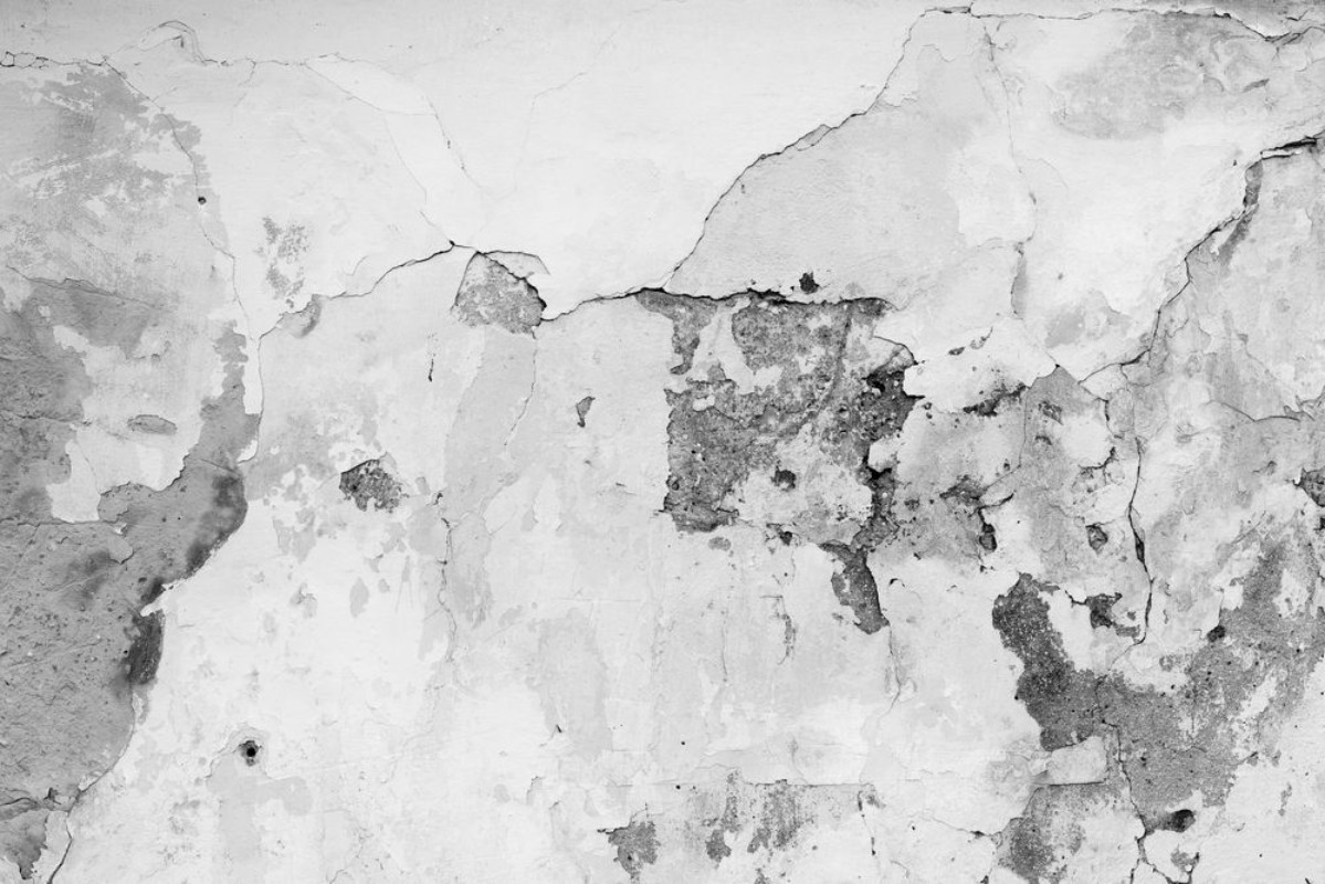 Afbeeldingen van Wall fragment with scratches and cracks